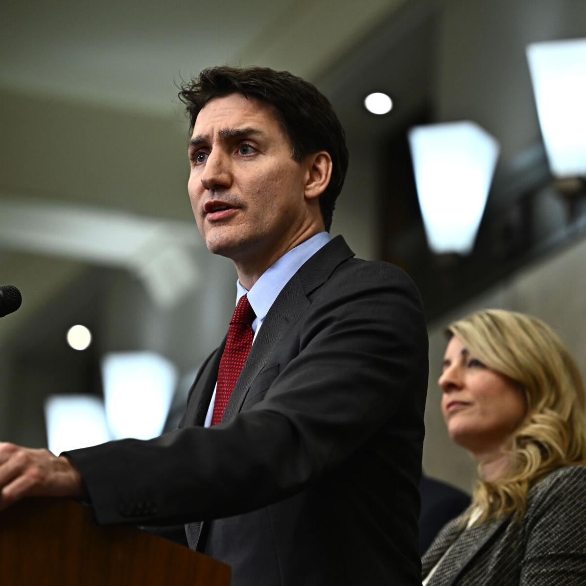 Trump and Trudeau to talk as Canada braces for trade war with its southern neighbour